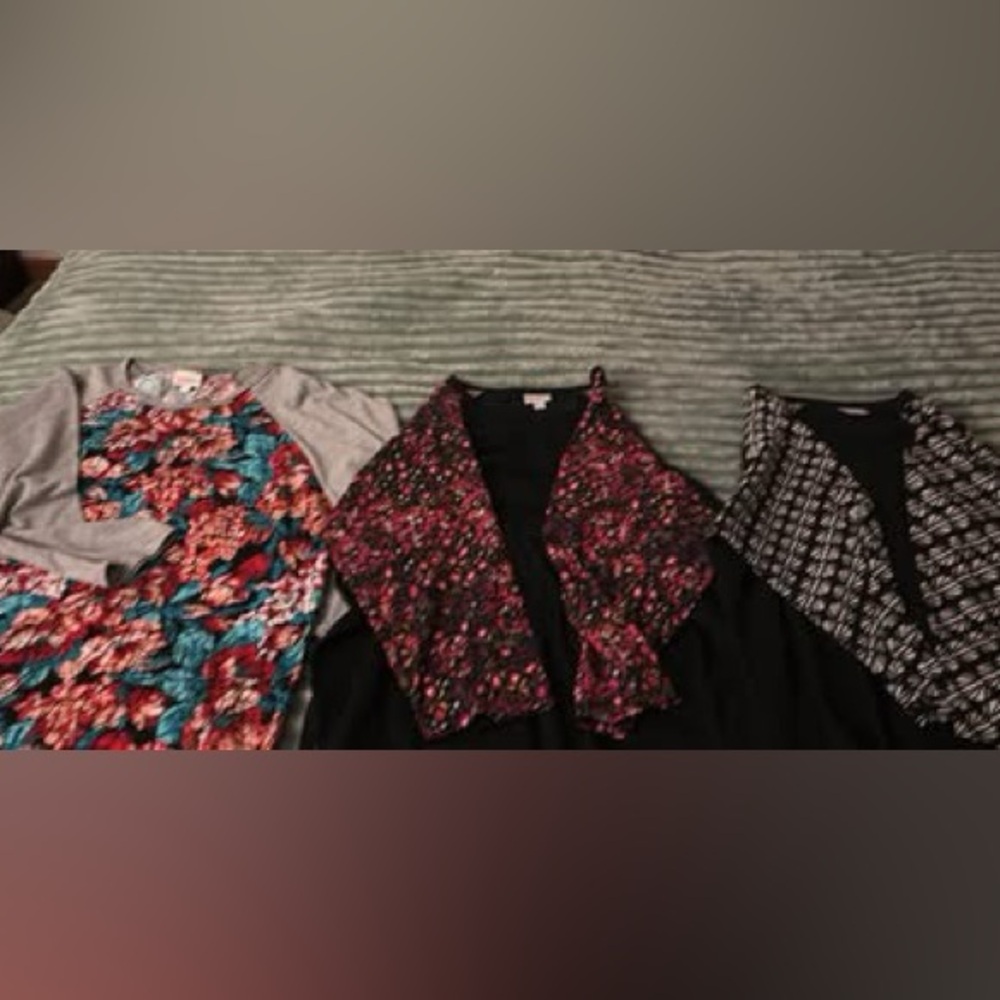 Lularoe tops